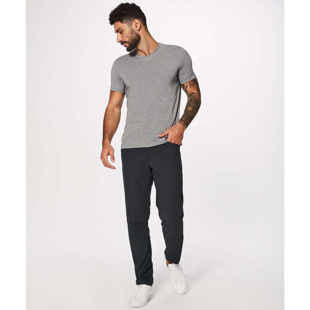 Lululemon Men's ABC Classic 37" Pants Melanite Size 33 Tall M5468T tear in front
